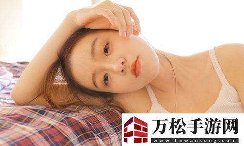 女方用嘴巴吃鸡的吉尼斯世界纪录刷新，围观者直呼：这才是真实力！